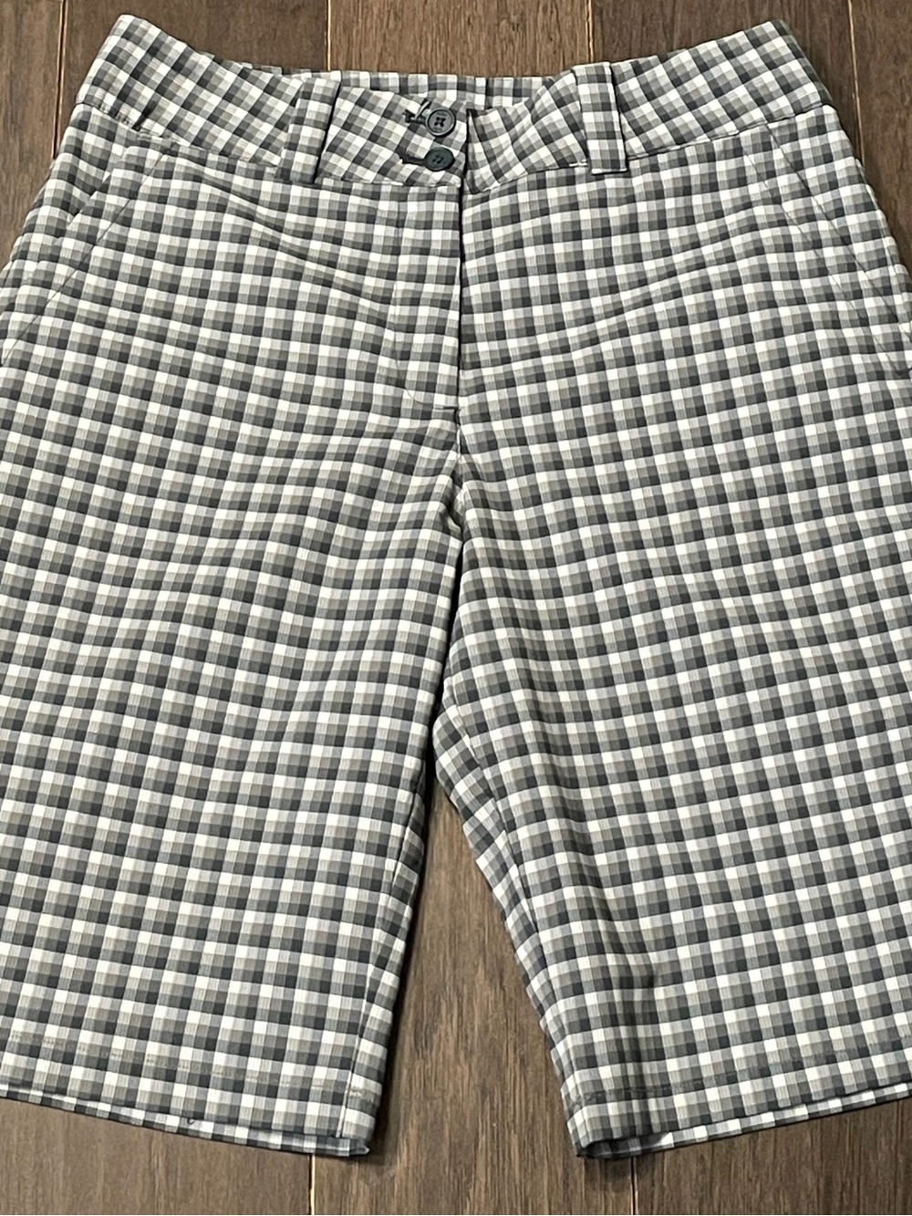 Nike Golf Women's Dri-FIT Plaid Bermuda Shorts 4